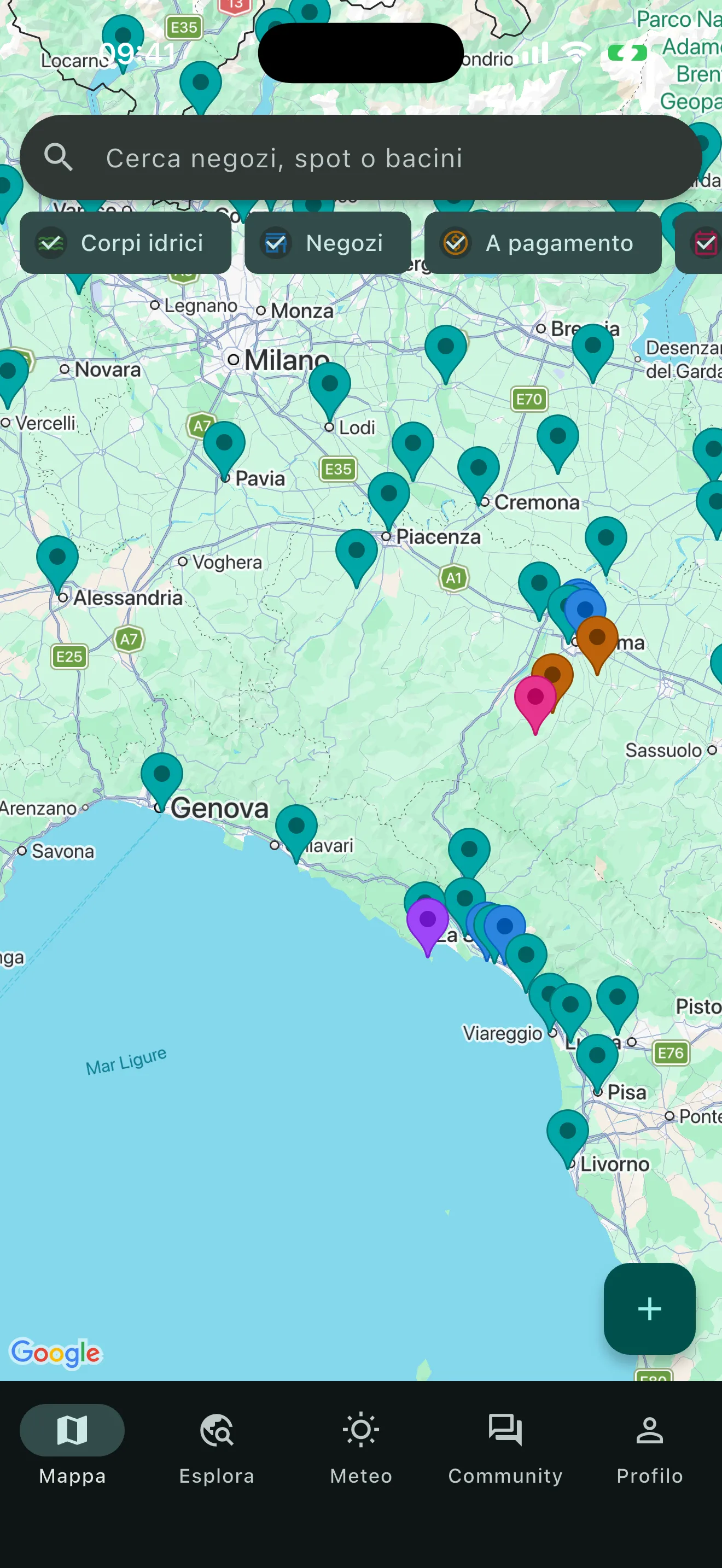 Mappa di APPesca: segnaposti di spot, negozi e strutture fra Lombardia, Emilia e costa tirrenica, con la barra di ricerca e i filtri per corpi idrici, negozi e laghi a pagamento.